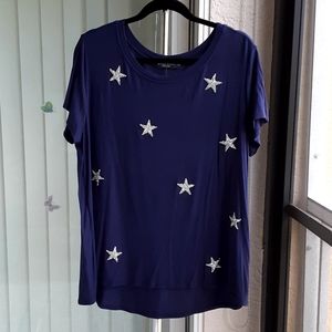 Knapp Studio, Short Sleeve Top, with Rhinestones Star decals, Size 2X